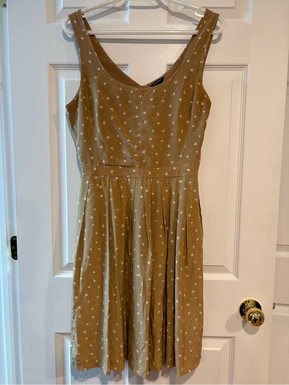 Club Monaco 100% Silk Palm Print Open Back Fit & Flare Dress Size 6 Resort Chic - Picture 3 of 10